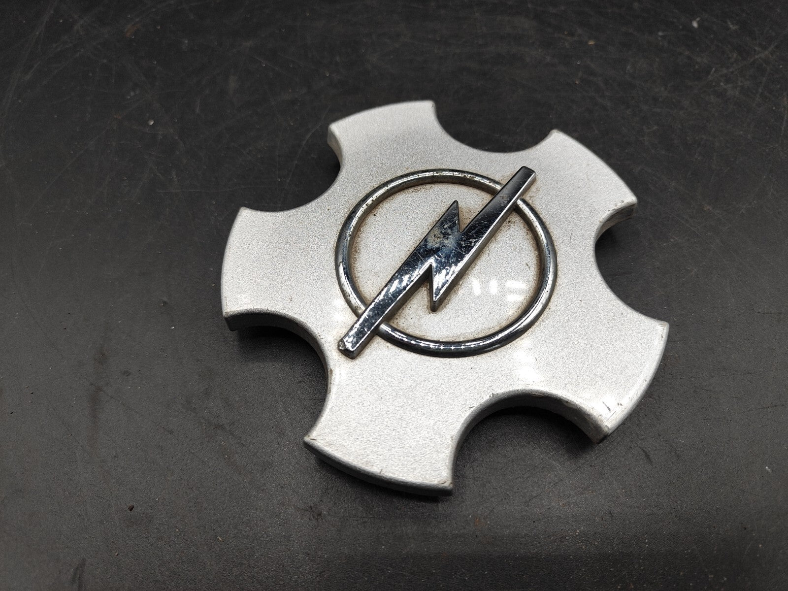 Opel Vectra B 2.0DTI 1998 Wheel Center Cap Cover 90468693 90496747 90539162