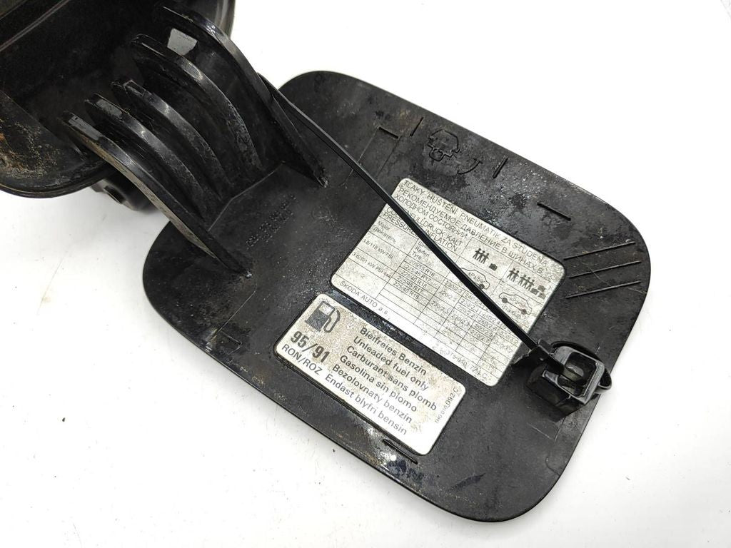 Skoda Superb B6 3T 2011 Petrol Fuel tank cap 3T5010774C 