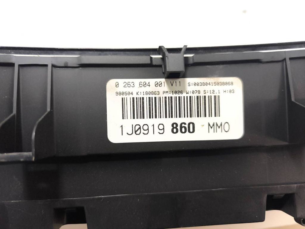 Volkswagen Golf IV 2000 Petrol speedometer instrument cluster 0263604001 