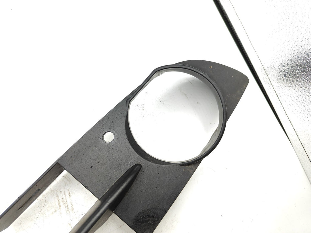 BMW E61 530D 170kW Estate Front Left Side Fog Light Grill Trim 7049243