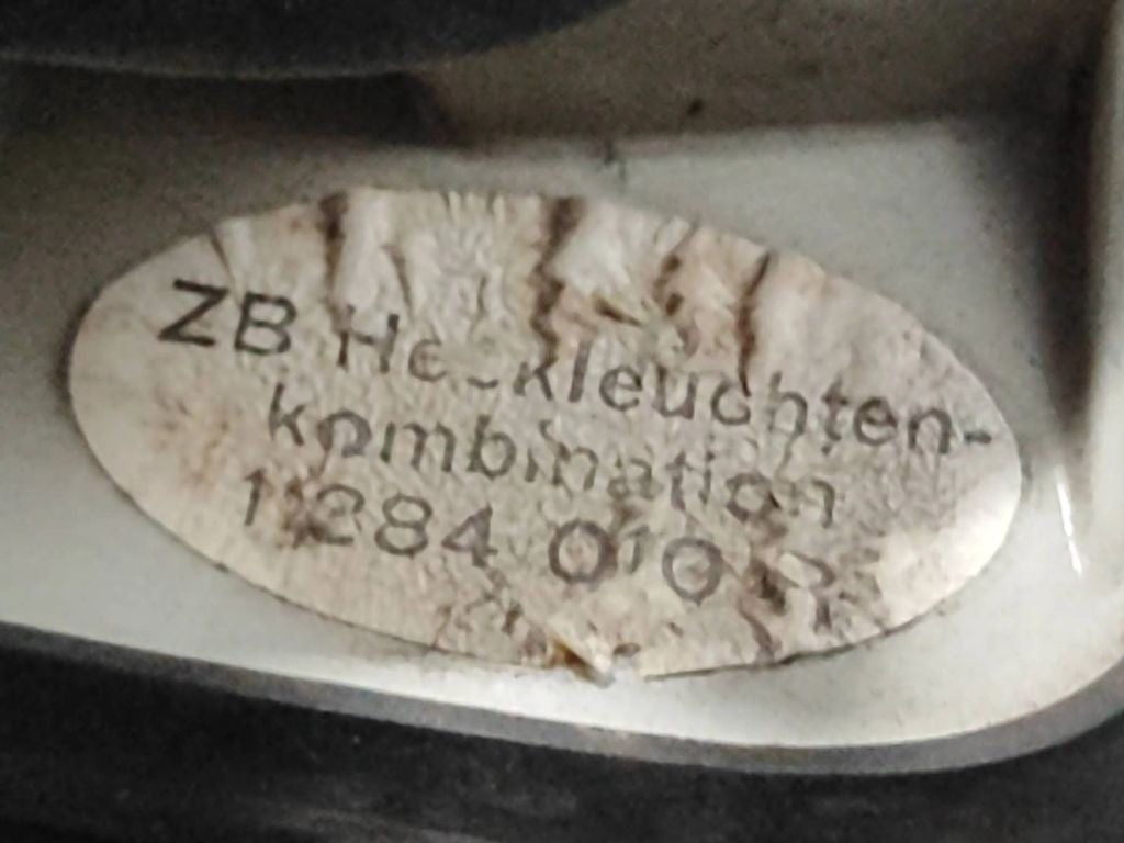 BMW 5 E34 1990 rear right side tail light lamp 1384010 