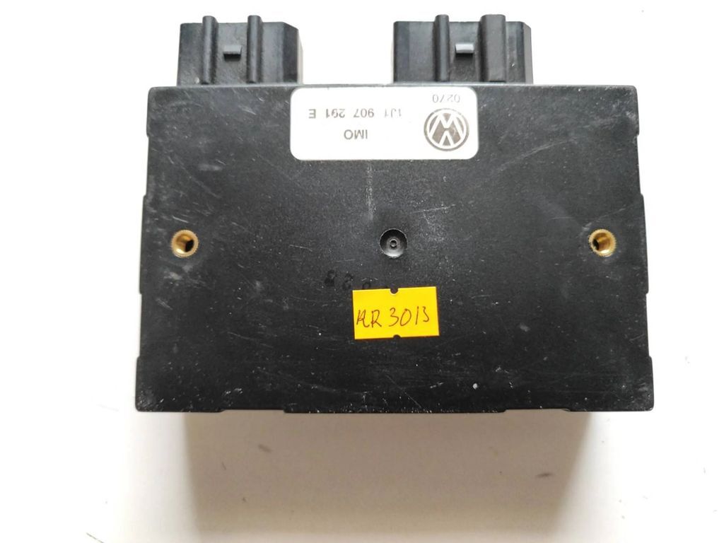 Volkswagen Golf Bora 1999 Comfort convenience body module 1J0959799K 