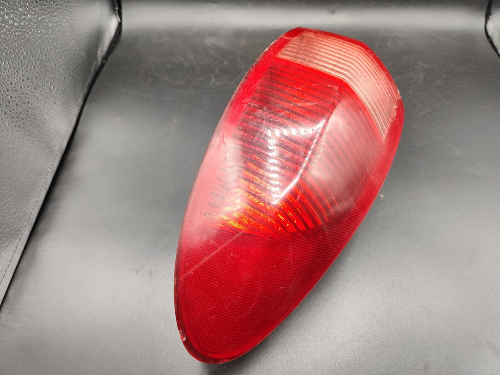 Alfa Romeo 147 1.9JTD 140HP 16V 2003 LHD Rear Right Taillight Lamp 46556347
