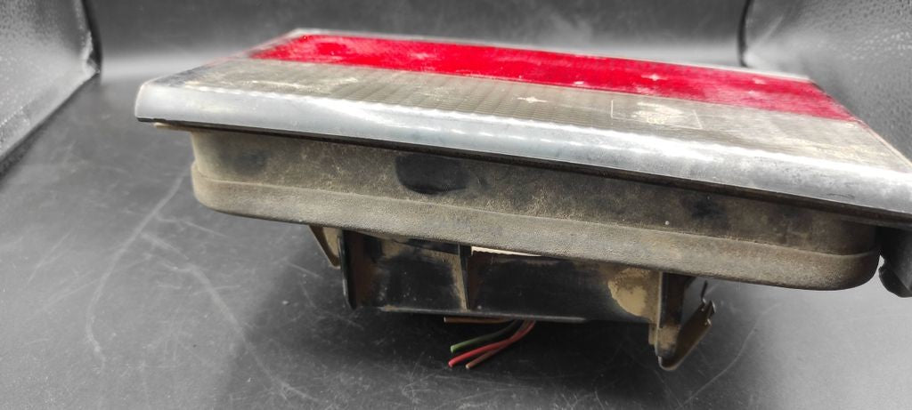 Citroen Xantia 1995 tailgate rear tail light lamp E291030 