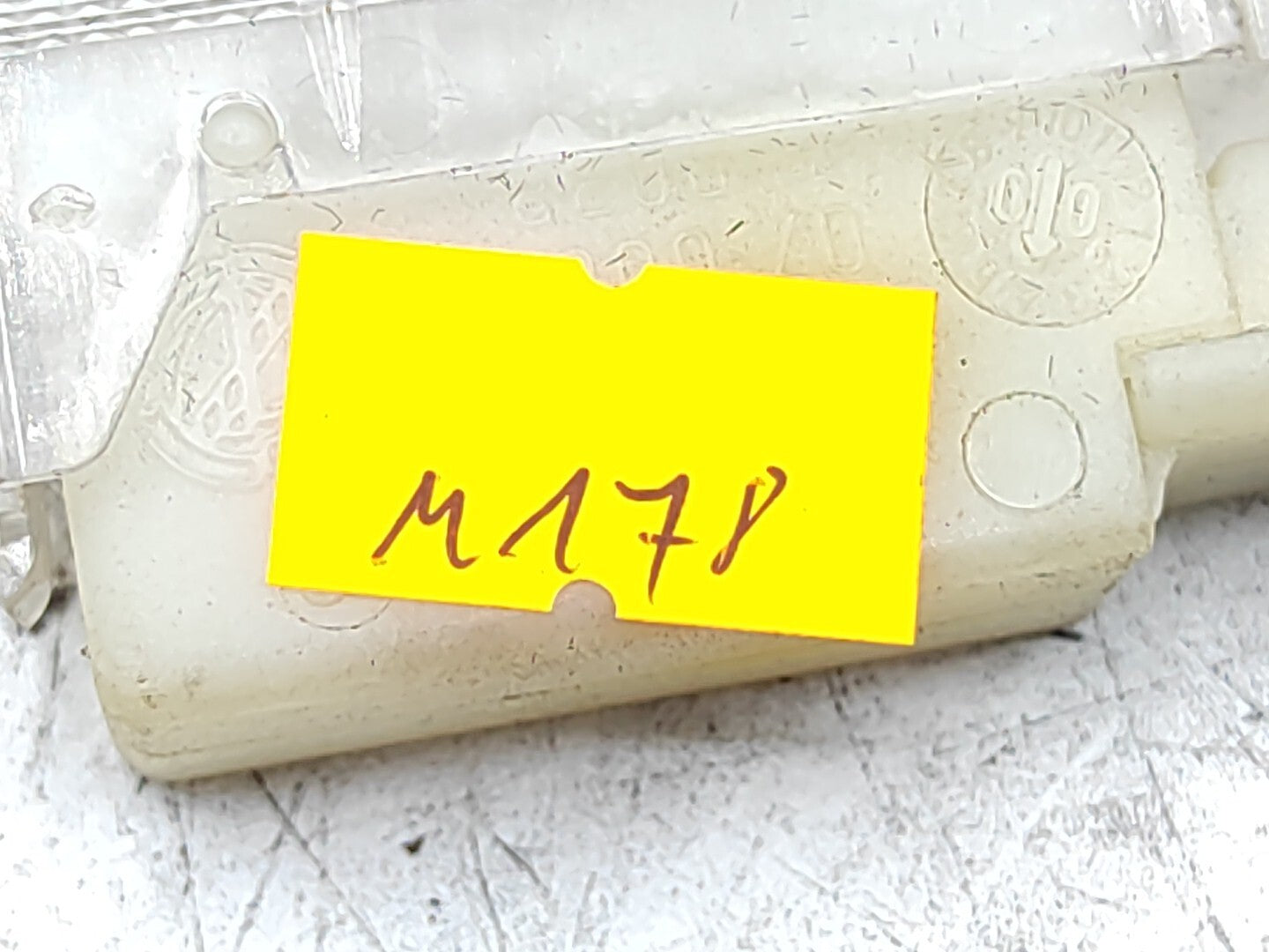 Alfa Romeo 156 2.4JTD 110kW 2001 Front Dashboard Glovebox light