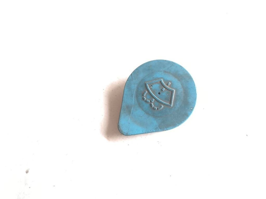 Nissan Micra K12 2003 Windscreen fluid bottle filling pipe cover cap