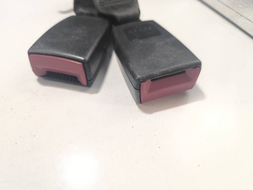 Alfa Romeo 159 2007 Middle belt buckle 1005017J93 