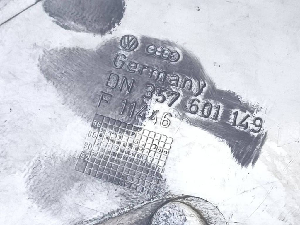 Volkswagen PASSAT B3 1991 Original wheel cap 357601149 