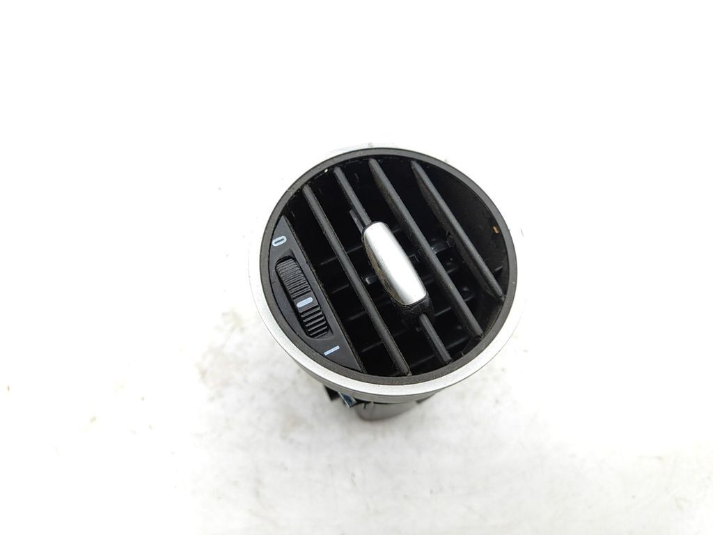 Alfa Romeo 159 2007 Front dashboard side air vent grill trim LS376630 