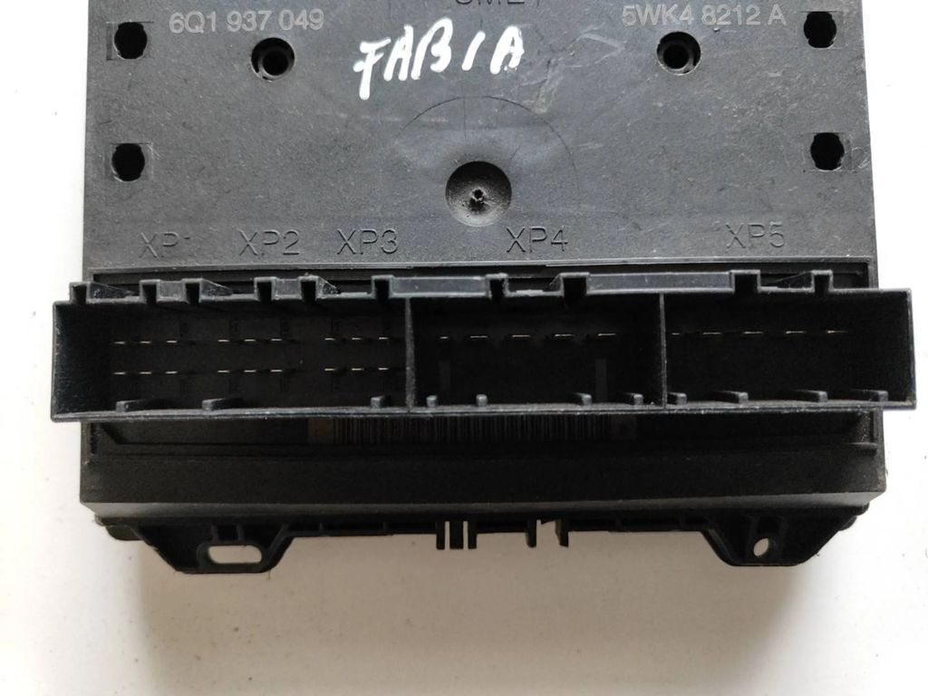 Skoda Fabia Mk1 (6Y) 2007 Comfort convenience body module 6Q1937049 