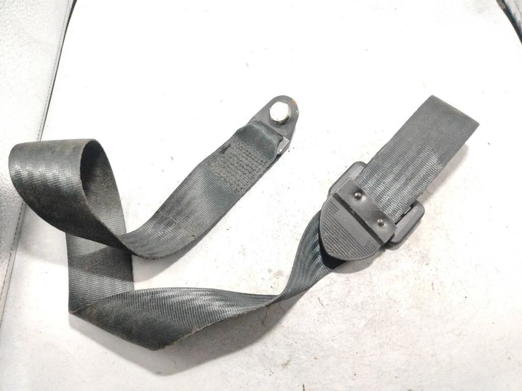Alfa Romeo 155 1.8TS 103kW 1994 Rear Middle seat belt 042627 
