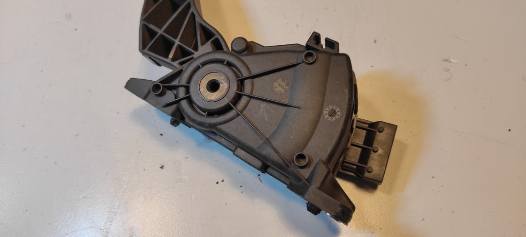 Alfa Romeo 159 1.9JTD 88kW 2008 LHD Throttle Gas Pedal 60695128