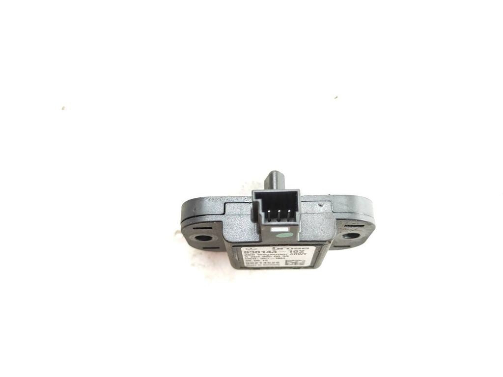 Mercedes-Benz E W212 2015 tailgate trunk boot lift sensor A2049050033 