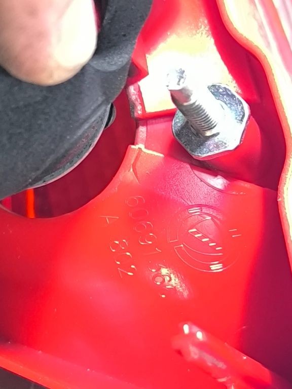 Alfa Romeo 159 2007 Left tailgate rear tail light lamp 60691366