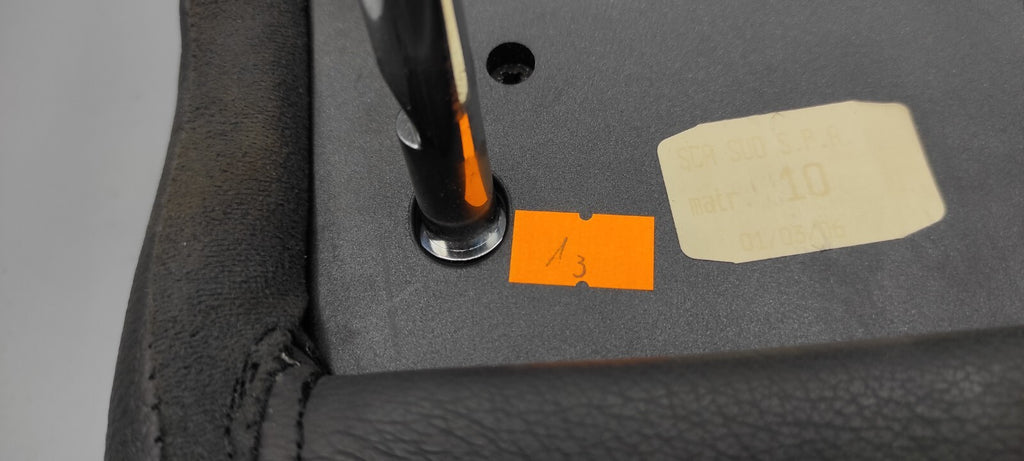 Alfa Romeo GT 1.9JTD 110kW Diesel 2006 Rear Interior Seat Headrest Black Leather