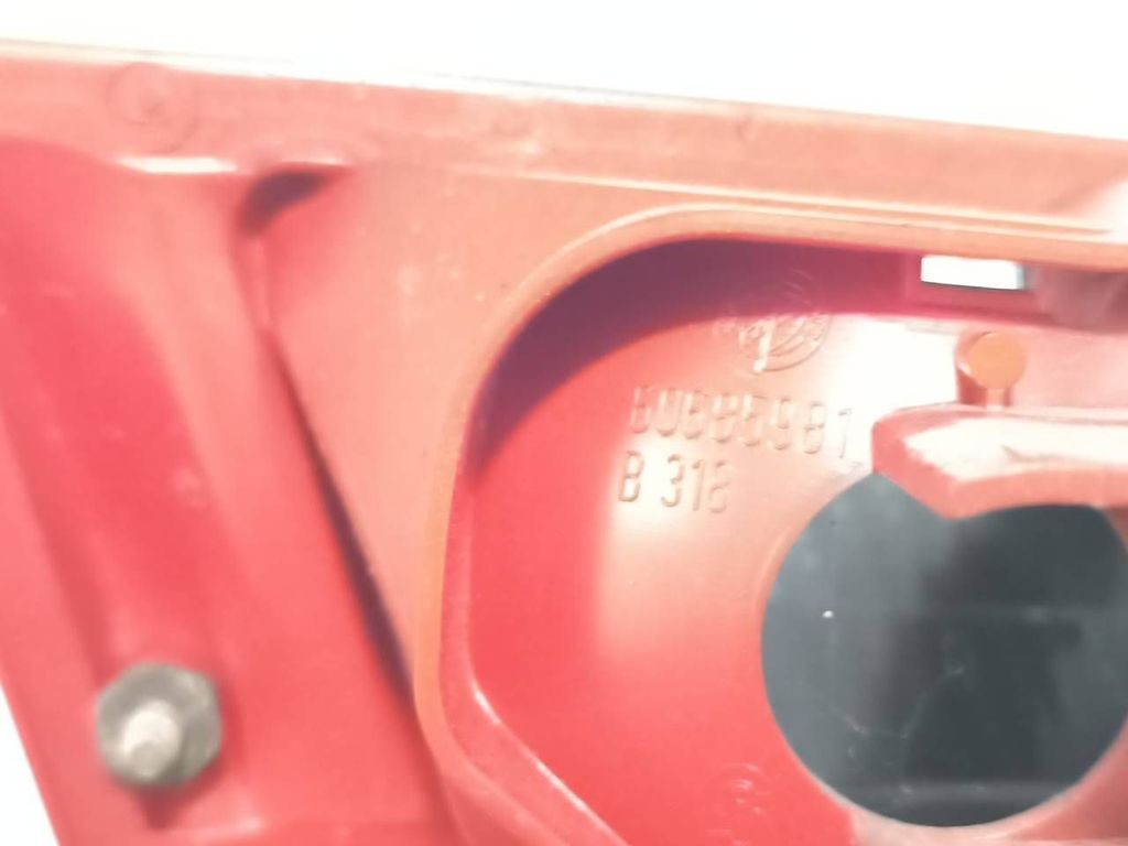 Alfa Romeo 156 Facelift SW 2005 LHD rear right tail light lamp 60685981 