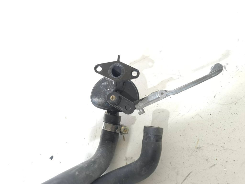 Alfa Romeo 155 1.8TS 103kW Petrol 1994 Petrol engine water coolant pipe hose 