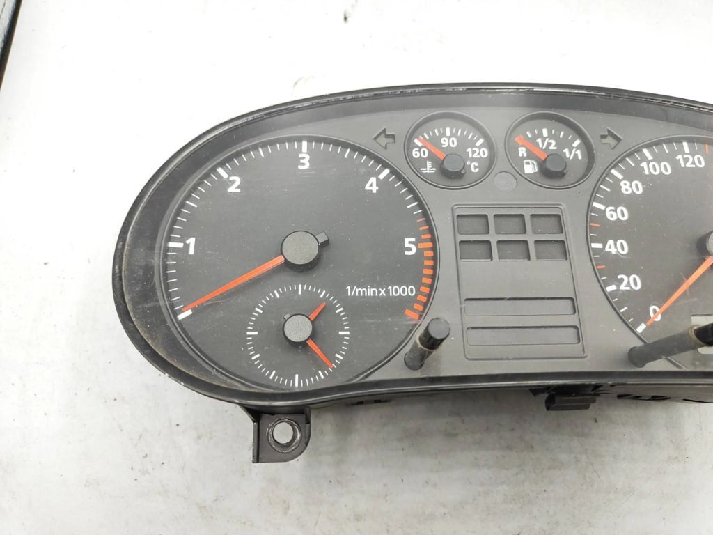 8L0919860 Audi A3 S3 8L 2000 Diesel speedometer instrument cluster 