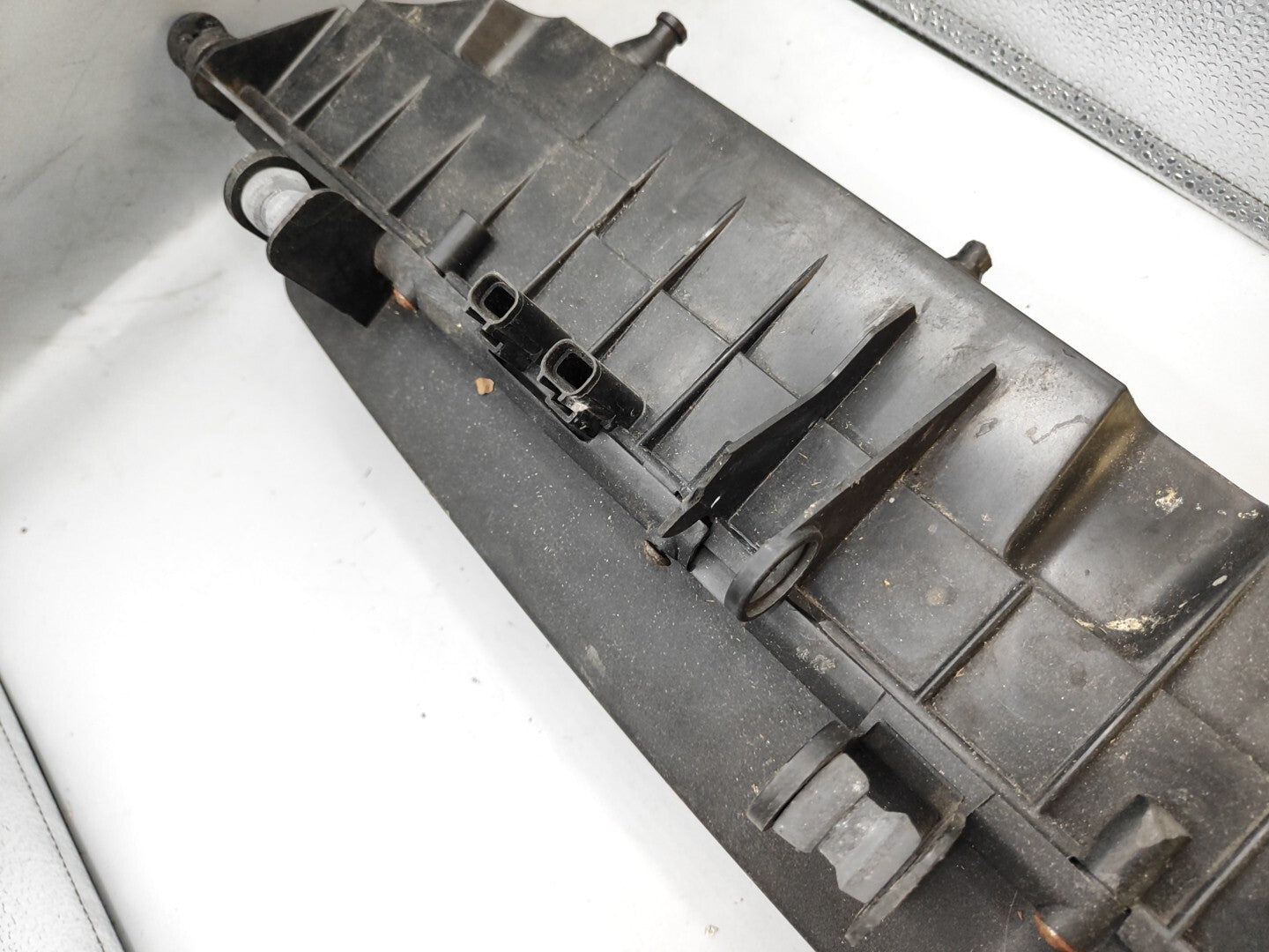 Jaguar X Type 2.0D 96kW 2004 Diesel Engine Air Filter Box 4X439600BC