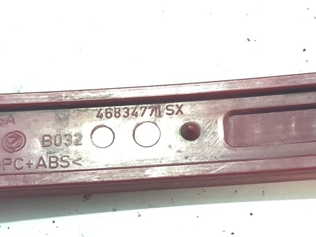 Fiat Croma 2007 rear left bumper light reflector 46834771SX 