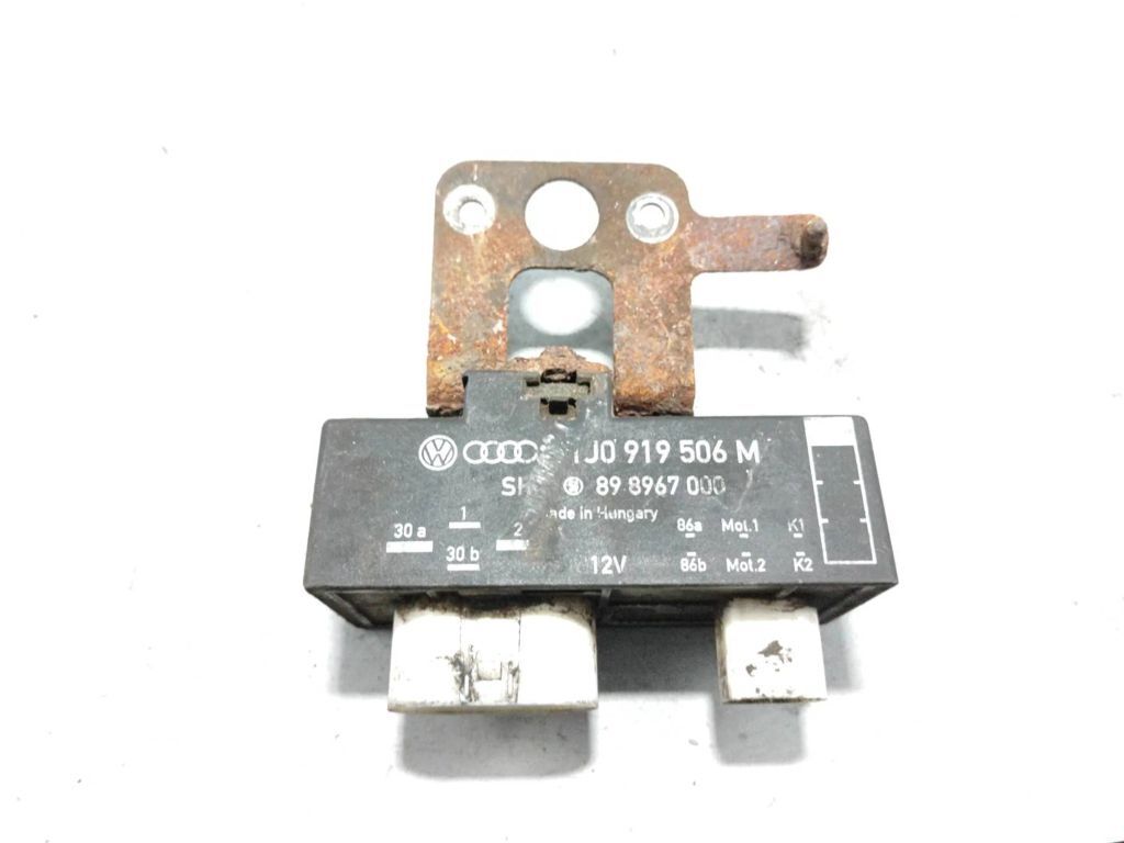 Volkswagen Polo 2004 Diesel Coolant fan relay 1J0919506M 