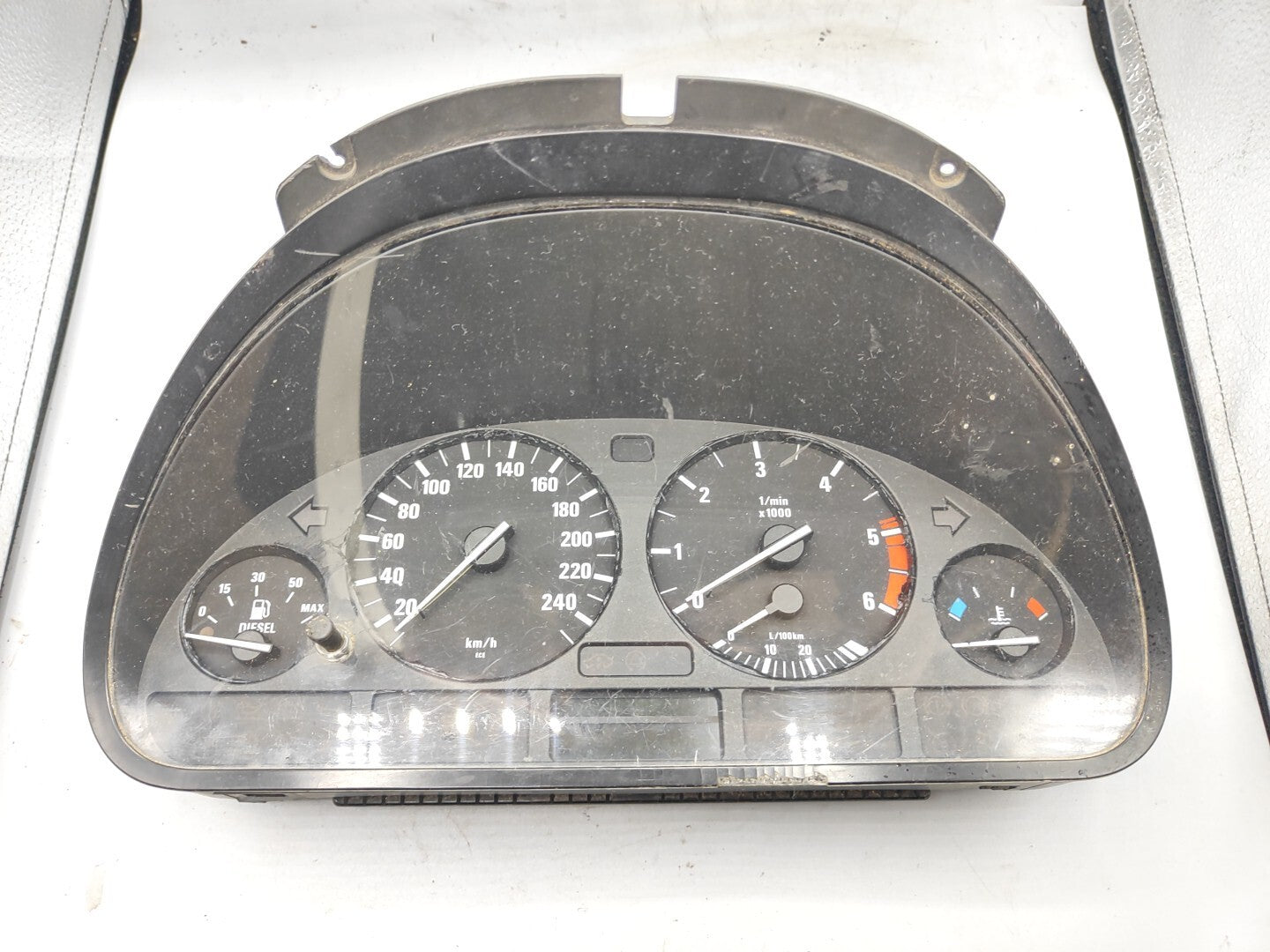 BMW 5 Series E39 530D 2000 LHD Speedometer cluster 8375898 62118375898