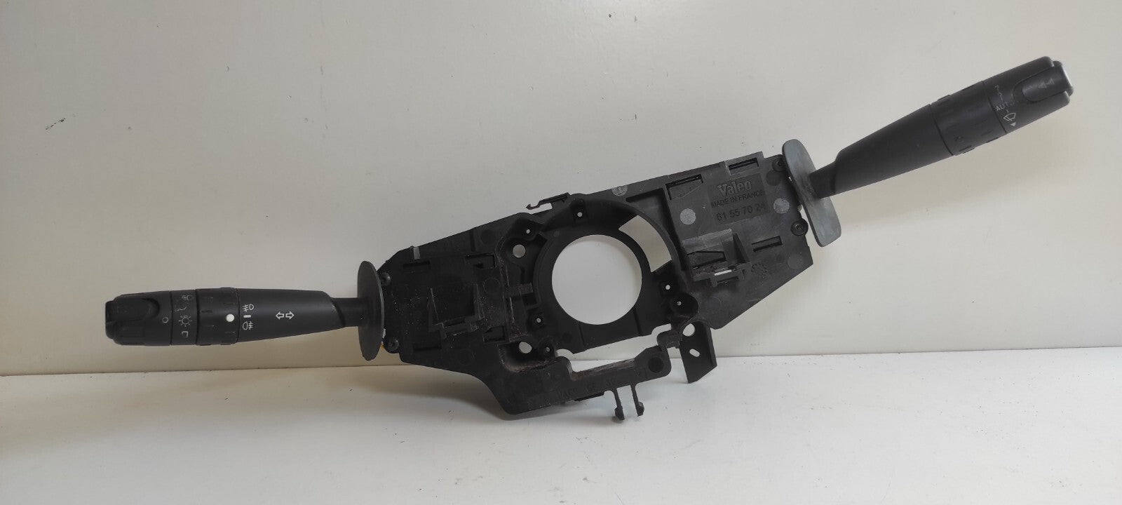 Peugeot 607 3.0i V6 2001 LHD Front Wiper / Indicator Light Stalk Lever 61557024