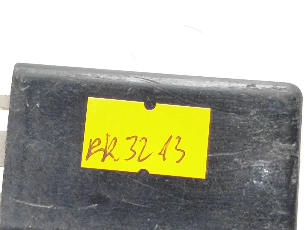 Audi 80 90 S2 B4 1993 relay 811919096 