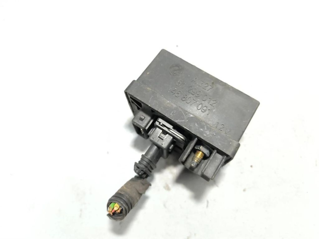 Fiat Stilo 1.9JTD Diesel 2002 Glow plug pre heat relay 46807091 