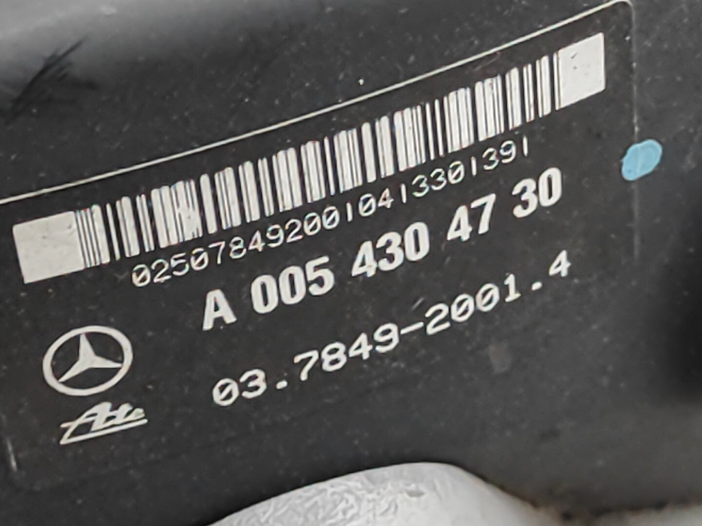 Mercedes Benz C Class C220 W203 2003 2.2CDI Brake Pump Booster A0054304730