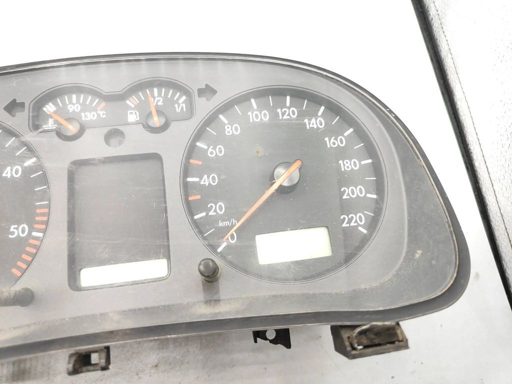 Volkswagen Golf IV 1999 Diesel speedometer instrument cluster 1J0920802F 