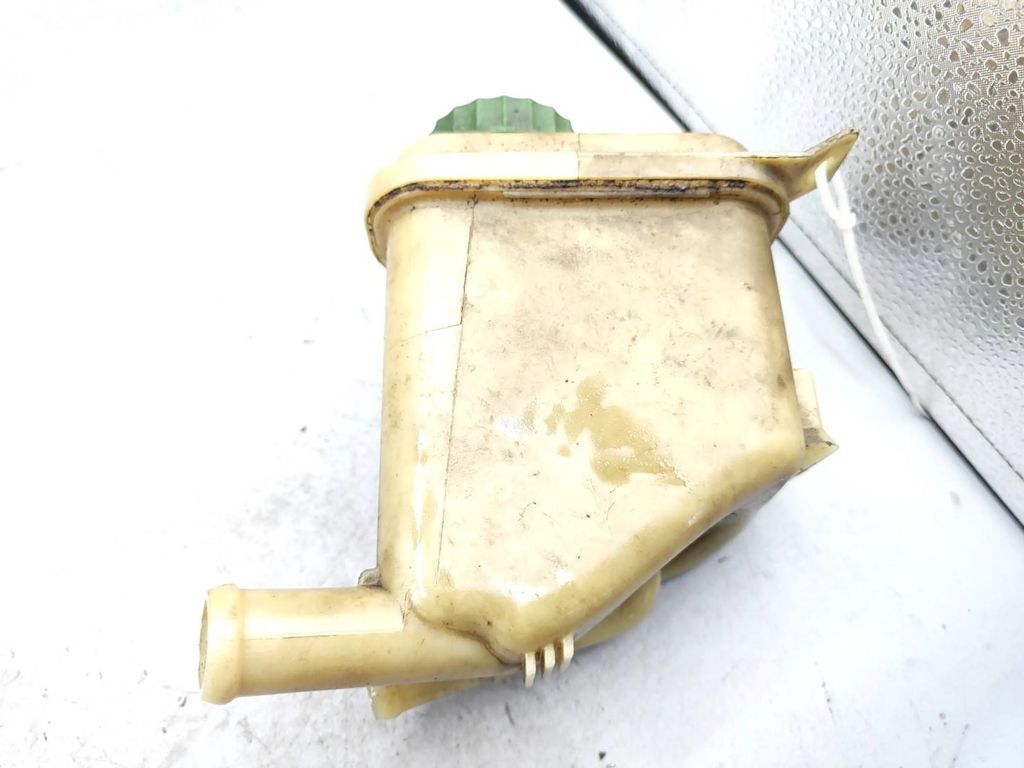 Porsche Cayenne 9PA 2005 Power steering fluid tank reservoir 7L0422371C