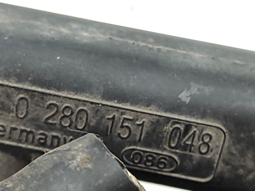 Alfa Romeo 156 2.0TS 114kW 2000 Engine fuel rail line pipe 0280151048 