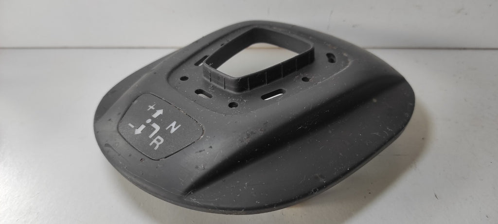 Alfa Romeo 147 2.0TS Selespeed 2003 Front AUTO Gear Shifter Surround Trim