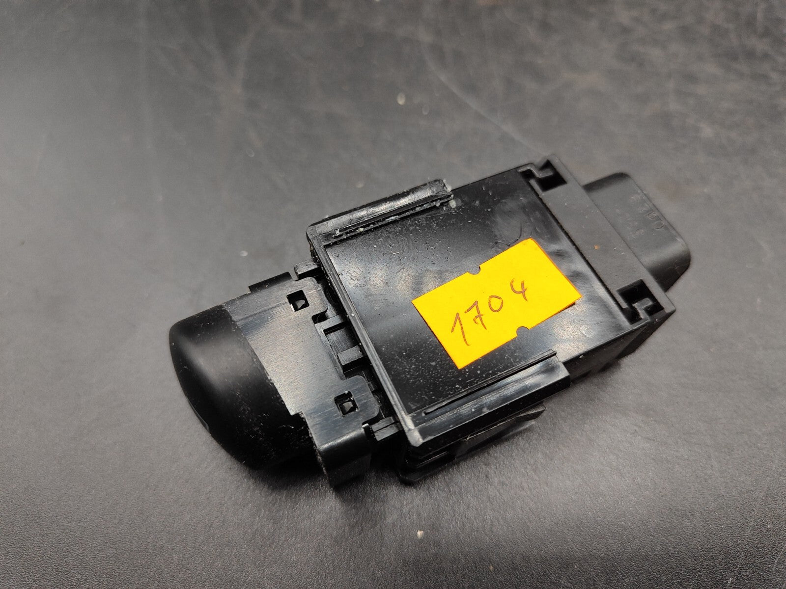 Pontiac Vibe 2004 LHD Heated Heating Window Glass Switch Button