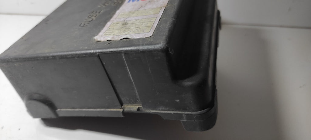 Alfa Romeo 147 1.9JTD 85kW 2002 Engine Bay Fuse Box Relay Cover Cap