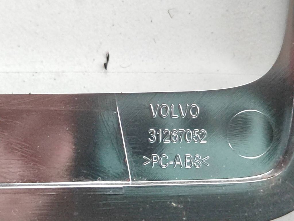 Volvo S60 2012 AC heater control trim 31267052 