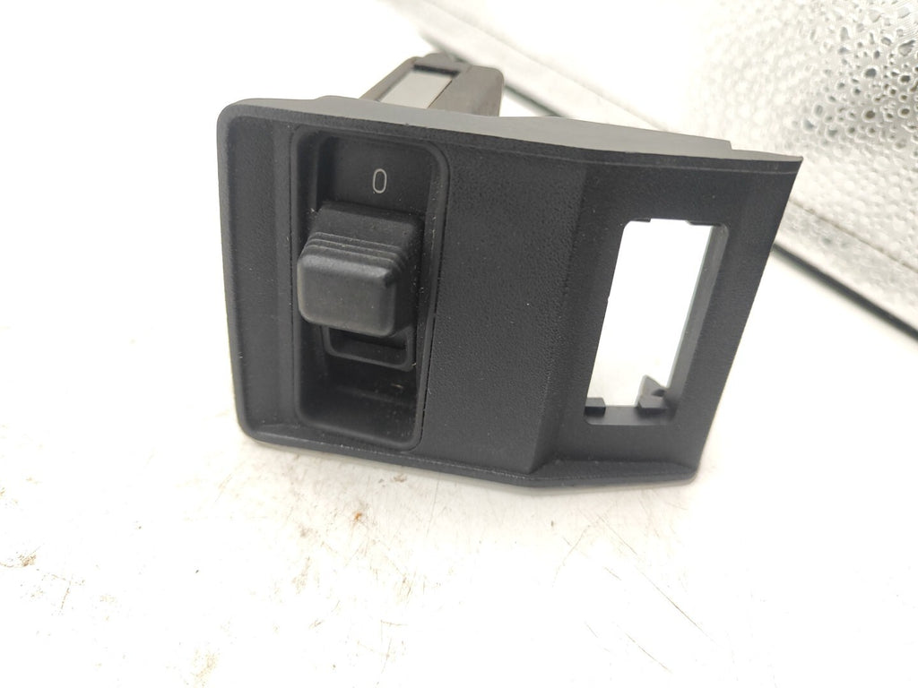 BMW 525i E34 1990 Front Fog Light Button Switch 1389094 61311389094 8110498