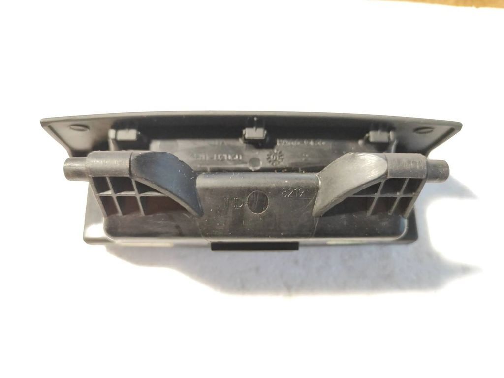 Toyota Corolla E120 E130 2004 Front Panel Dash ashtray 7411102060 