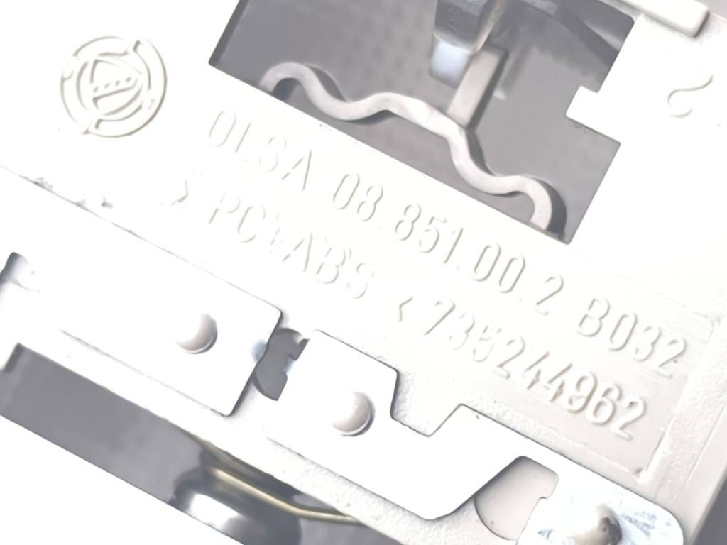 Alfa Romeo 147 2005 Rear Boot interior light 08851002 