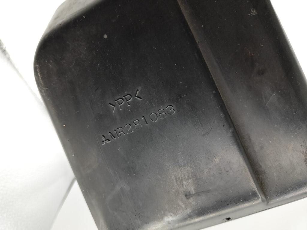 Mitsubishi Galant 2.0i 100kW 1998 Petrol Engine Air Intake Duct Pipe MR281083