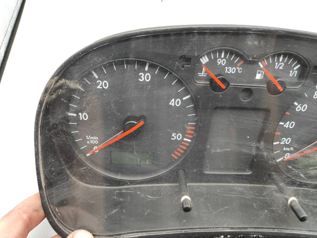 Volkswagen Golf IV 1998 Diesel LHD speedometer instrument cluster 1J0919861B 