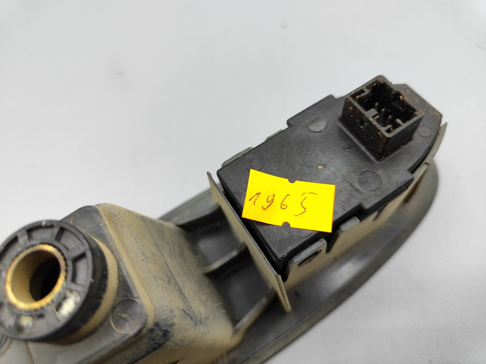 Alfa Romeo 159 1.9JTD 2007 Rear Right Electric Window Switch Yellow 156055038