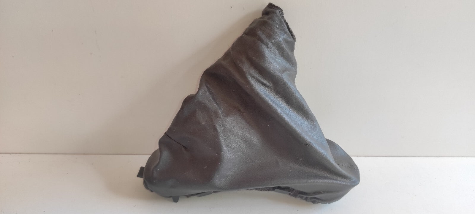 Peugeot 607 3.0i V6 2002 Handbrake Parking Brake Surround Leather Trim