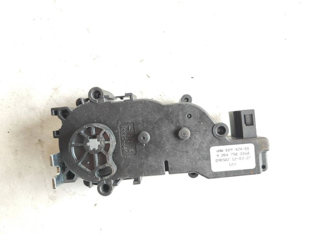 Mercedes-Benz E W212 2012 tailgate trunk boot lift motor A2047500060 