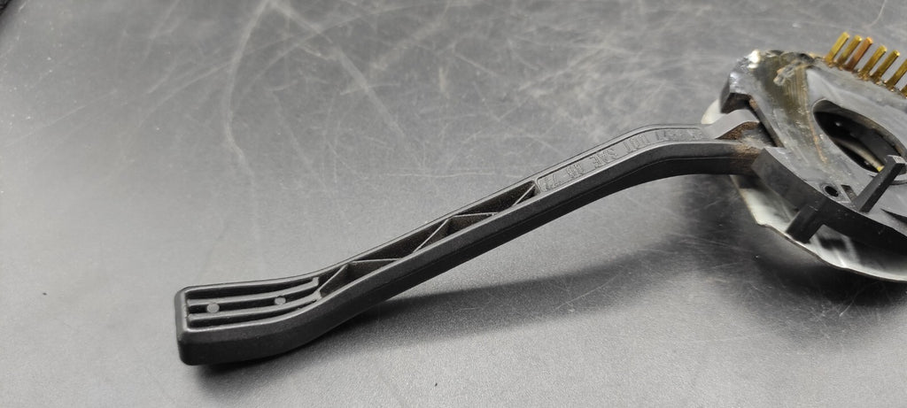 Volkswagen VW Jetta Mk1 1985 Turn Light Indicator Control Stalk FK4527