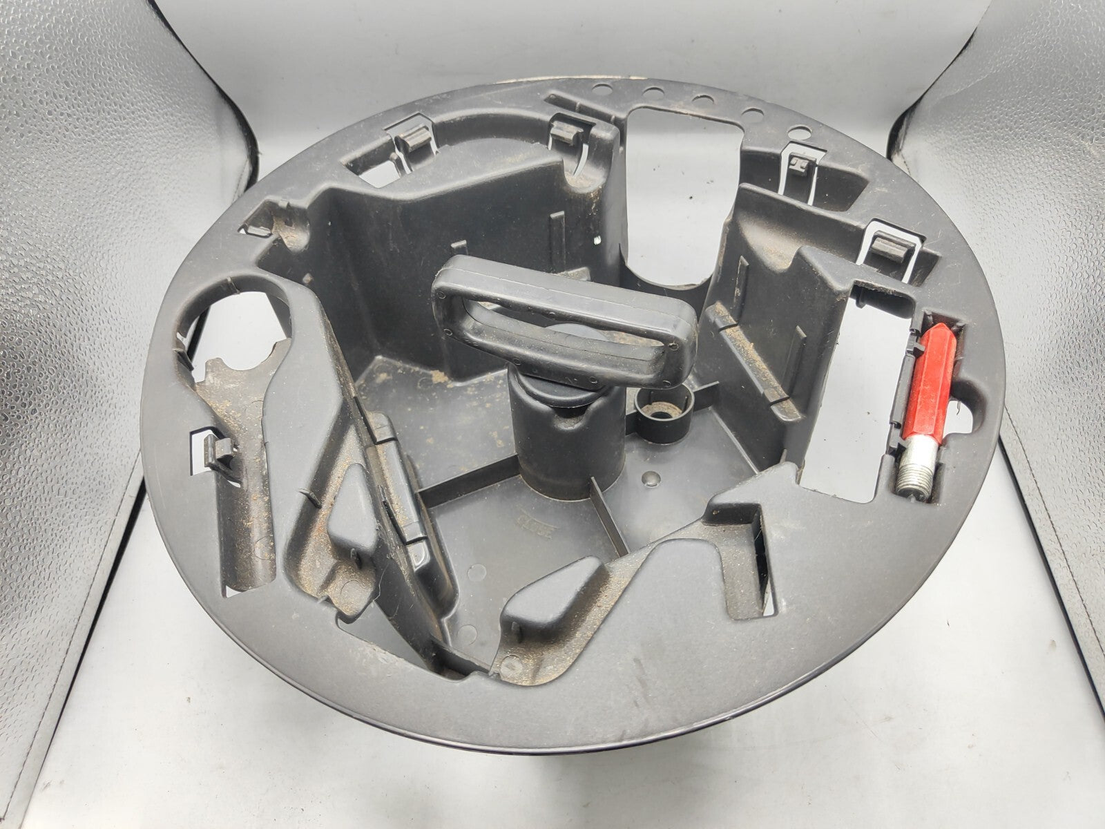 Alfa Romeo 147 1.9JTD 8V 2007 Spare Tire Tools Box 60622205