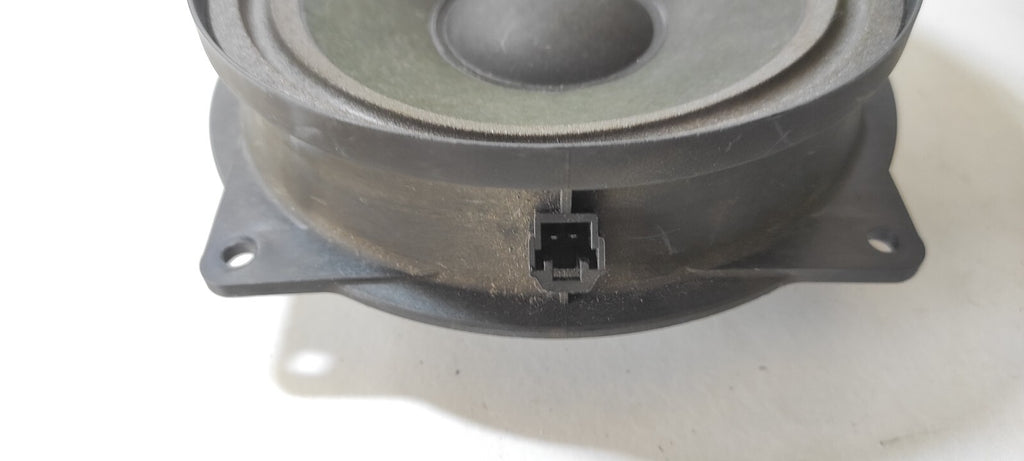 Alfa Romeo 147 1.9JTD 8V 85kW Diesel 2003 Interior Door Speaker