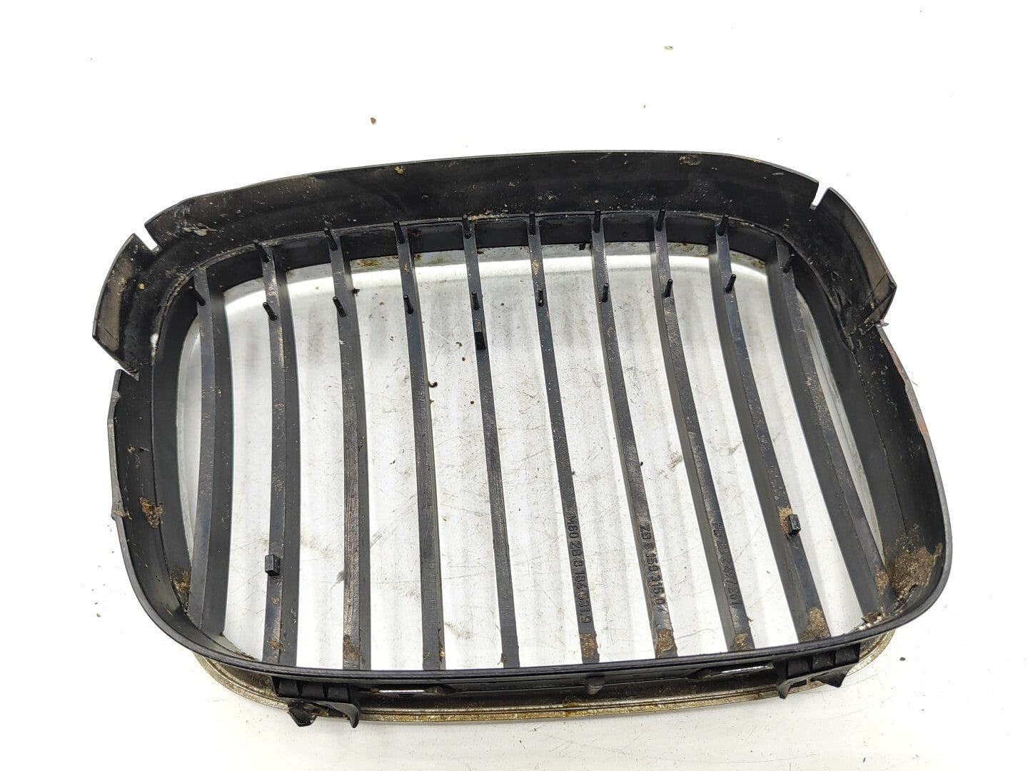 BMW 5 SERIES E39 530D 142kW Estate 2000 Front Left Bonnet Grill Kidney 8159311