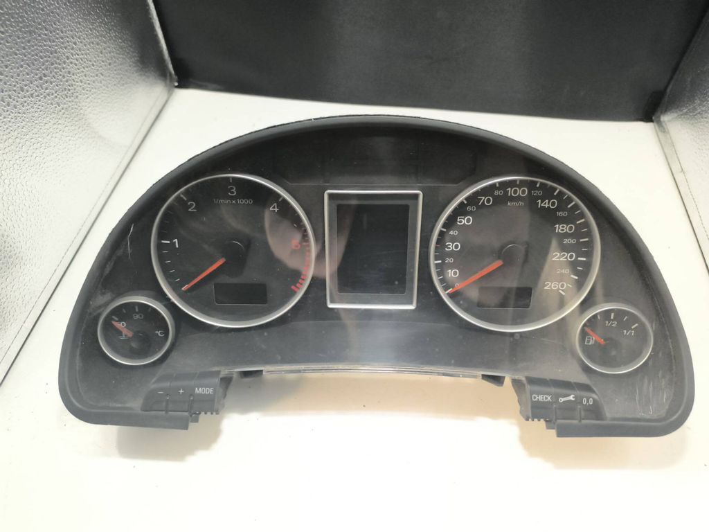 Audi A4 S4 B7 8E 8H 2.0TDI 2007 speedometer instrument cluster 0263626211 